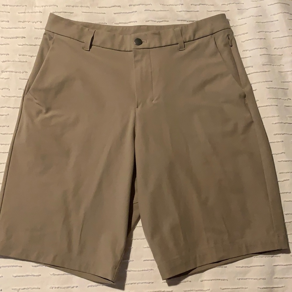 Men’s Khaki Lululemon Dress Shorts
